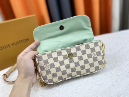 LV IVY WALLET ON CHAIN BAG DAMIER EBENE BEIGE 23CM M81911