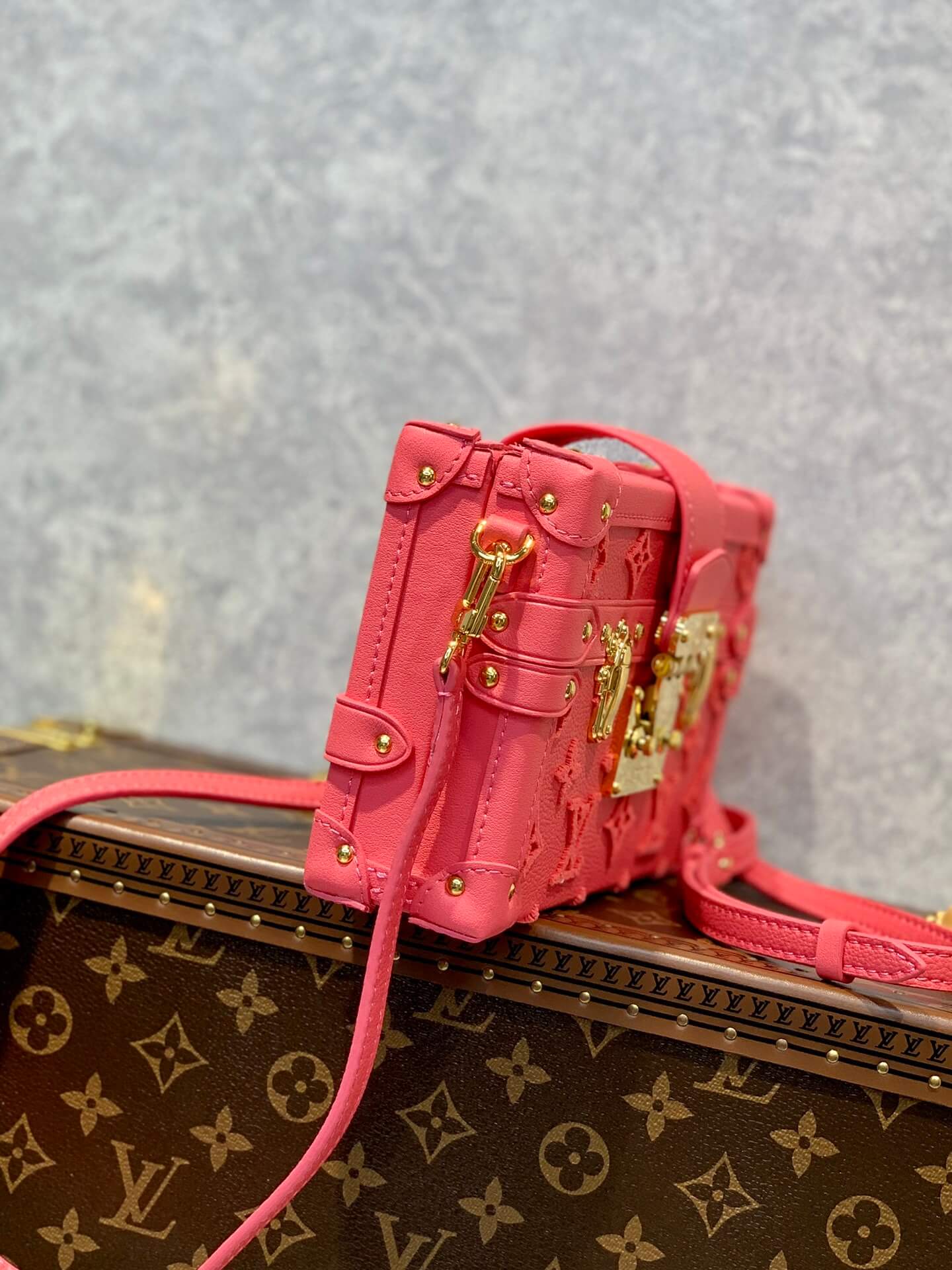 M20745 Petite Malle Monogram Rose red Gold Hardware Box bag 20cm