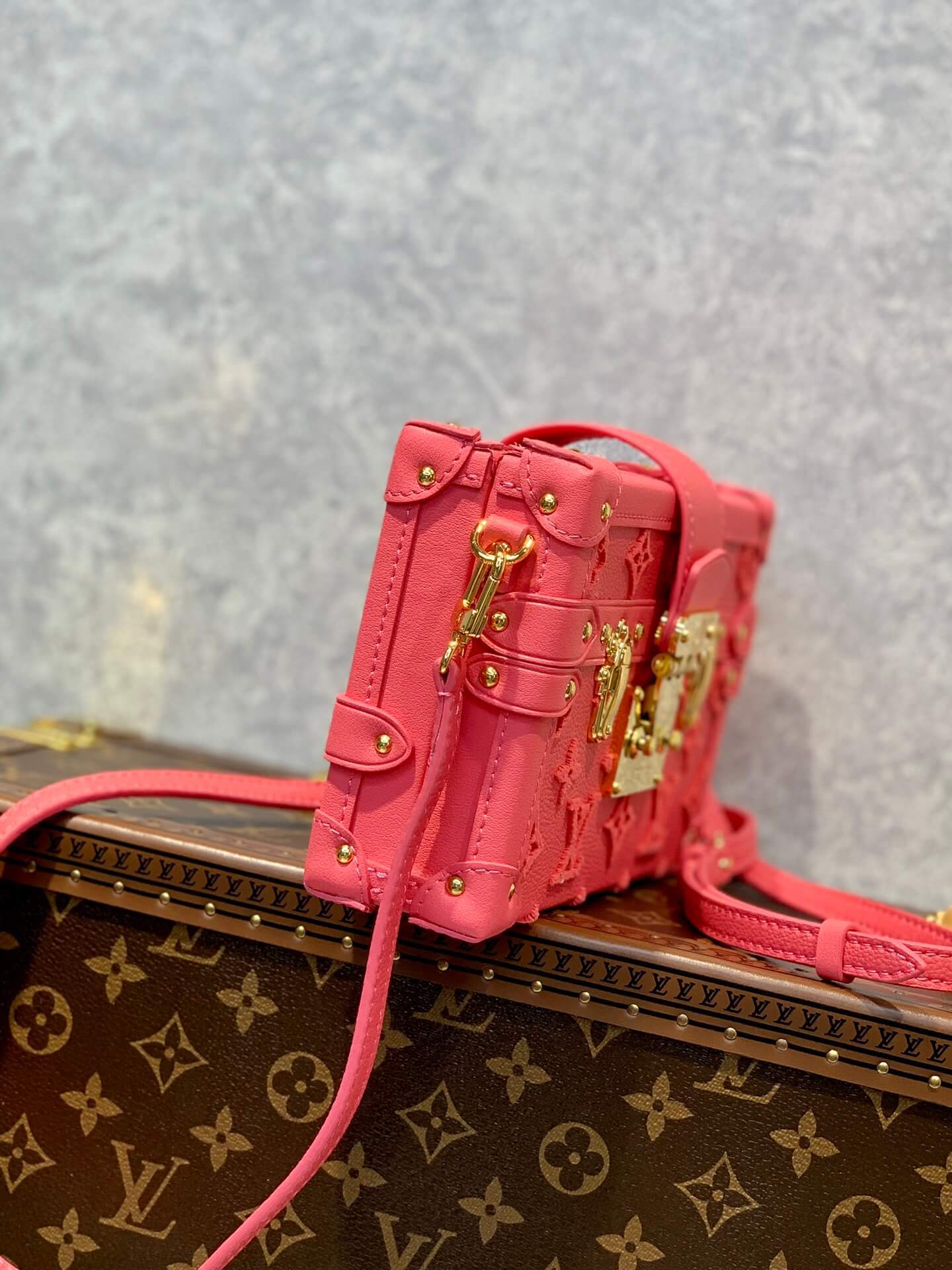 M20745 Petite Malle Monogram Rose red Gold Hardware Box bag 20cm