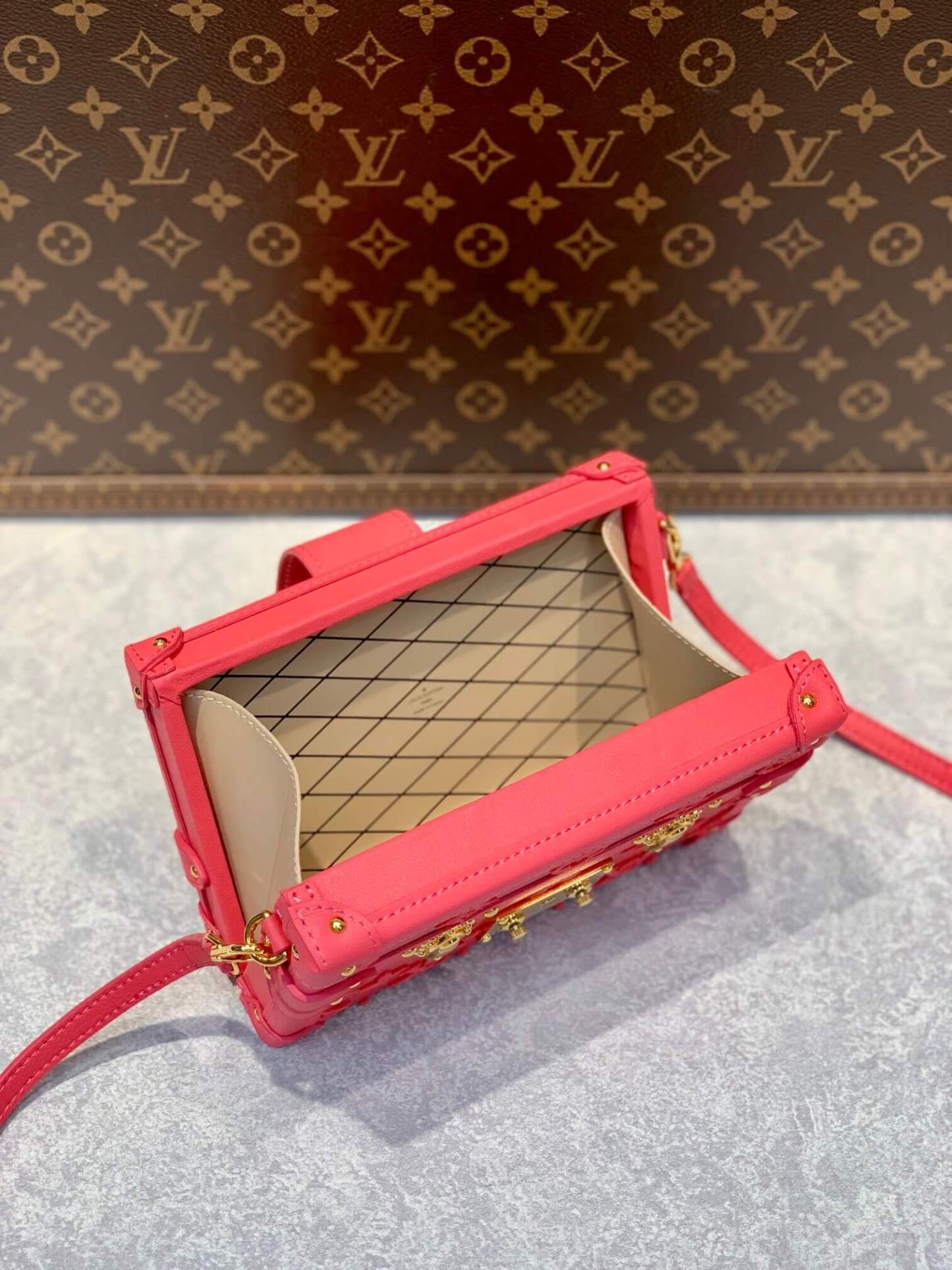 M20745 Petite Malle Monogram Rose red Gold Hardware Box bag 20cm