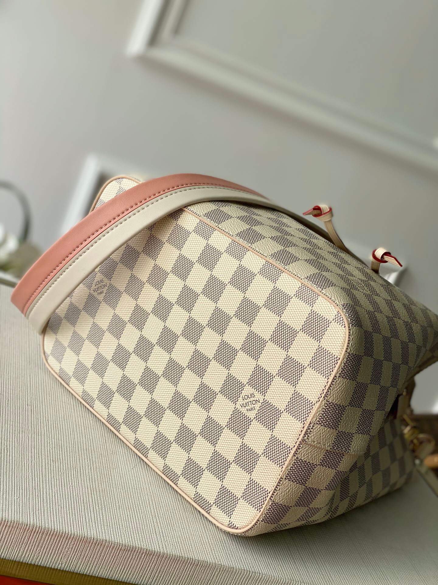 N40344 Neonoe BB Damier Azur bucket bag white real leather trim