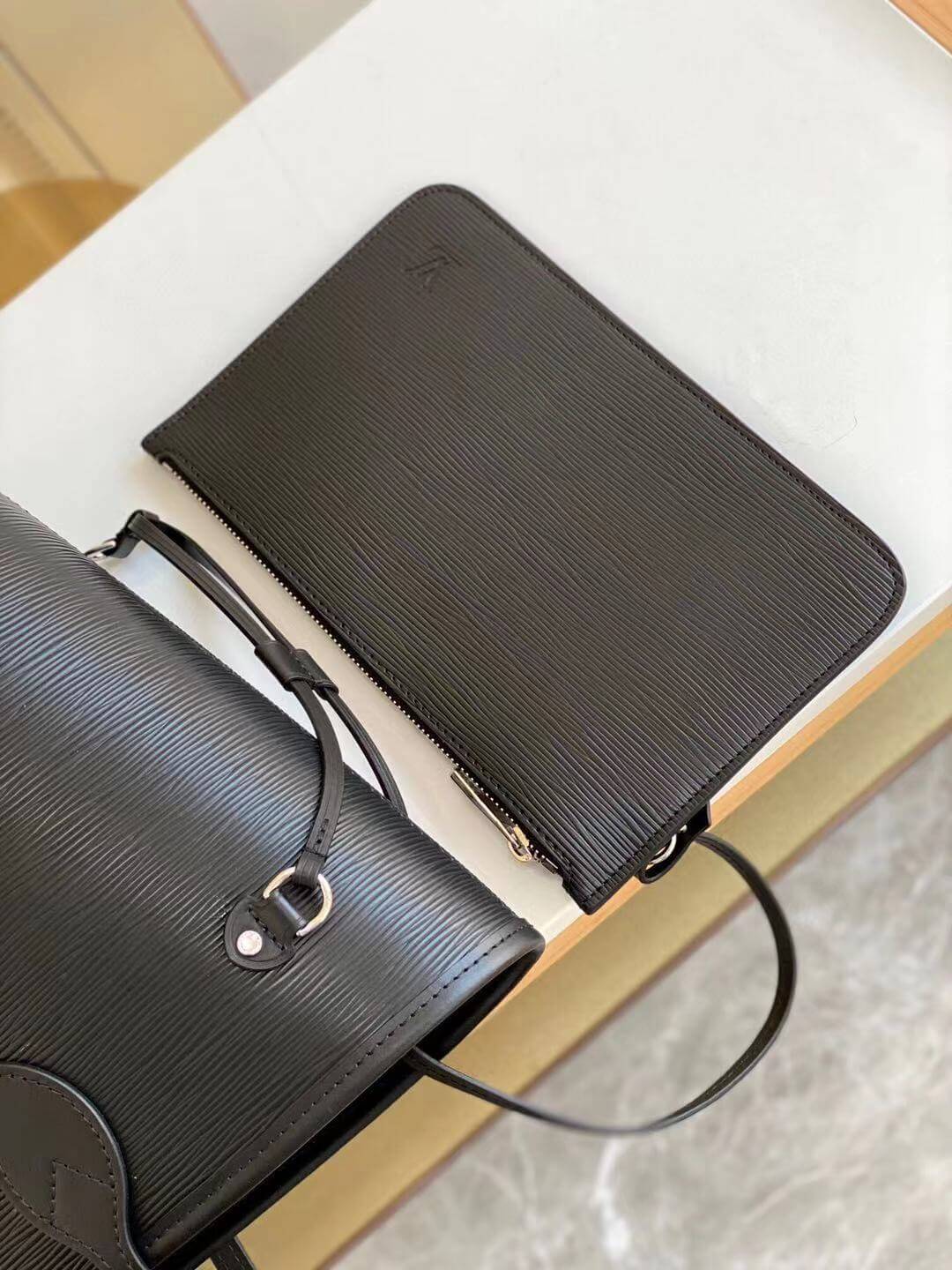 SAC NEVERFULL MM M40932 black Noir Epi Leather