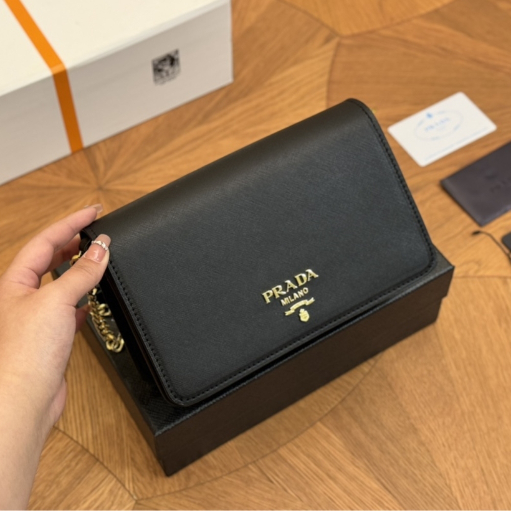 PR SAFFIANO LEATHER MINI BAG BLACK 22CM 1BP018 NZV F0002 V COO