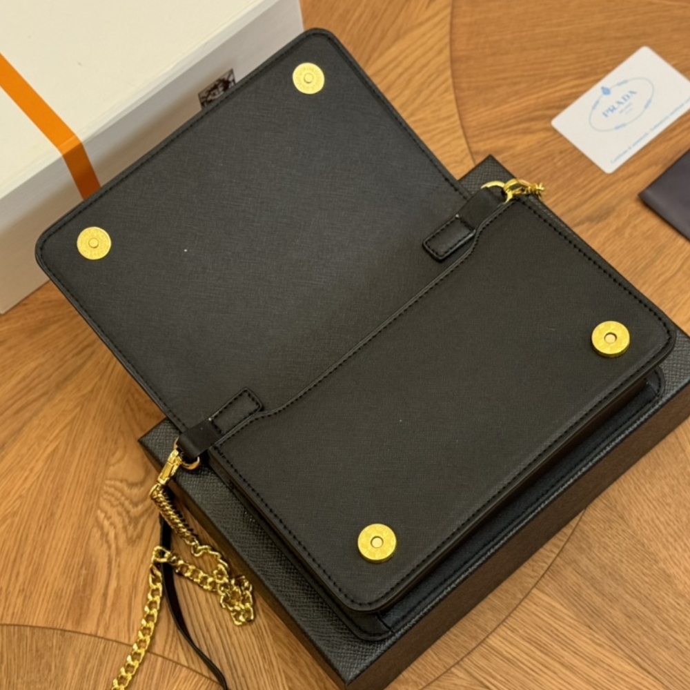 PR SAFFIANO LEATHER MINI BAG BLACK 22CM 1BP018 NZV F0002 V COO