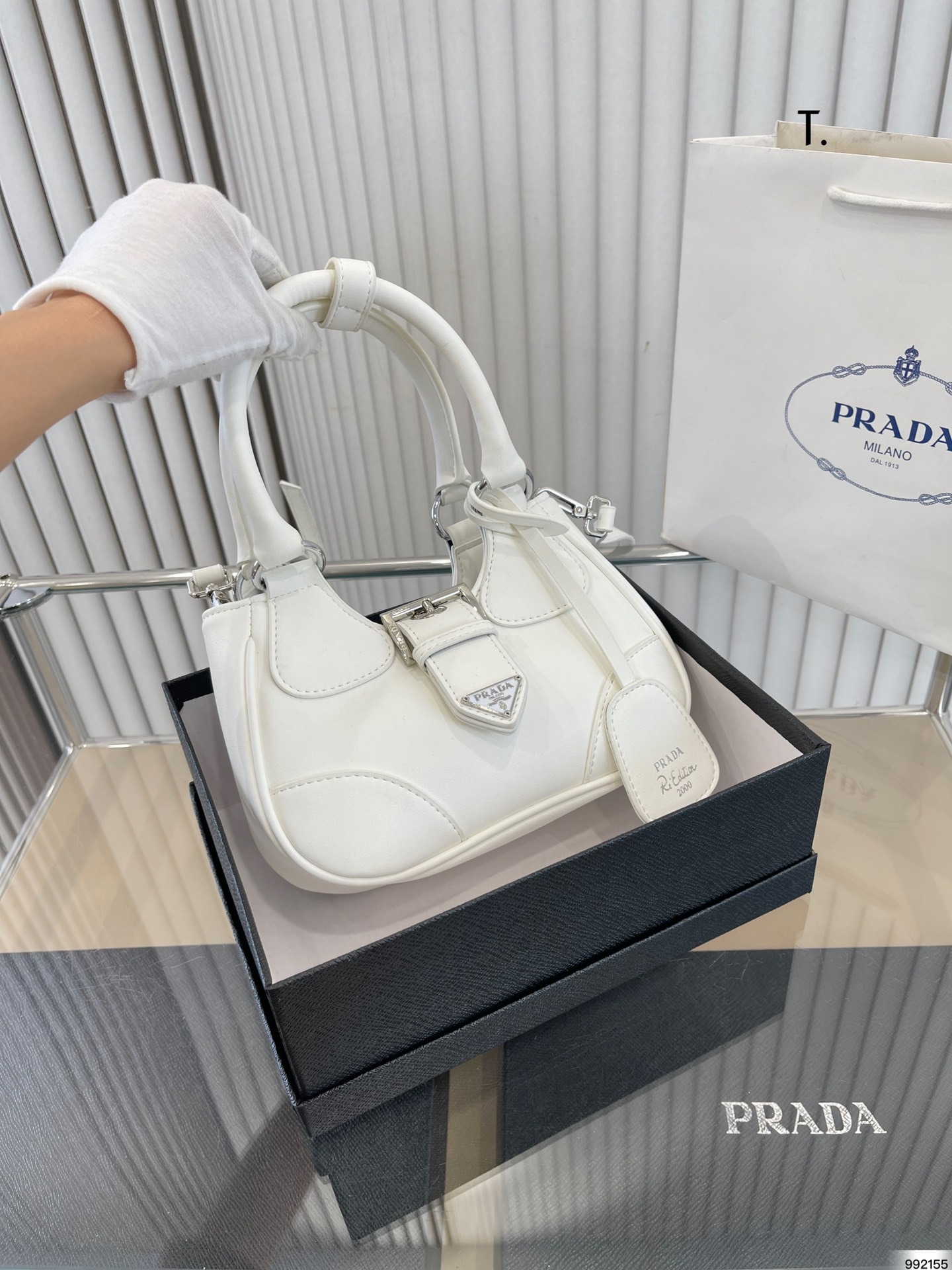 PR MOON PADDED NAPPA LEATHER BAG WHITE 22CM 1BA381 2DYI F0009 V OOM