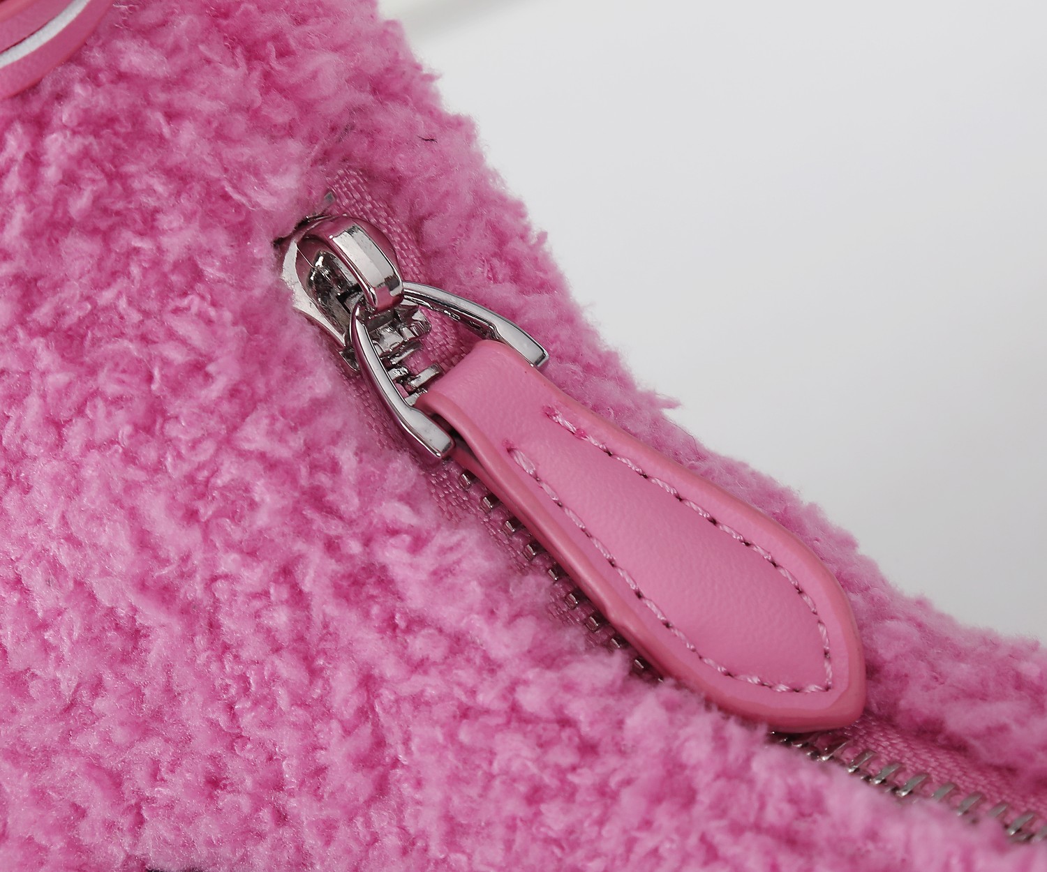 PR RE-EDITION 2000 TERRY MINI BAG PINK 22CM 1NE515 2DXO F046J