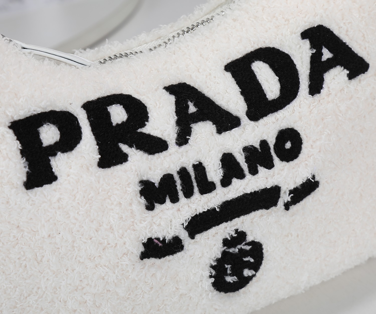 PR RE-EDITION 2000 TERRY MINI BAG WHITE 22CM 1NE515 2DXO F0964