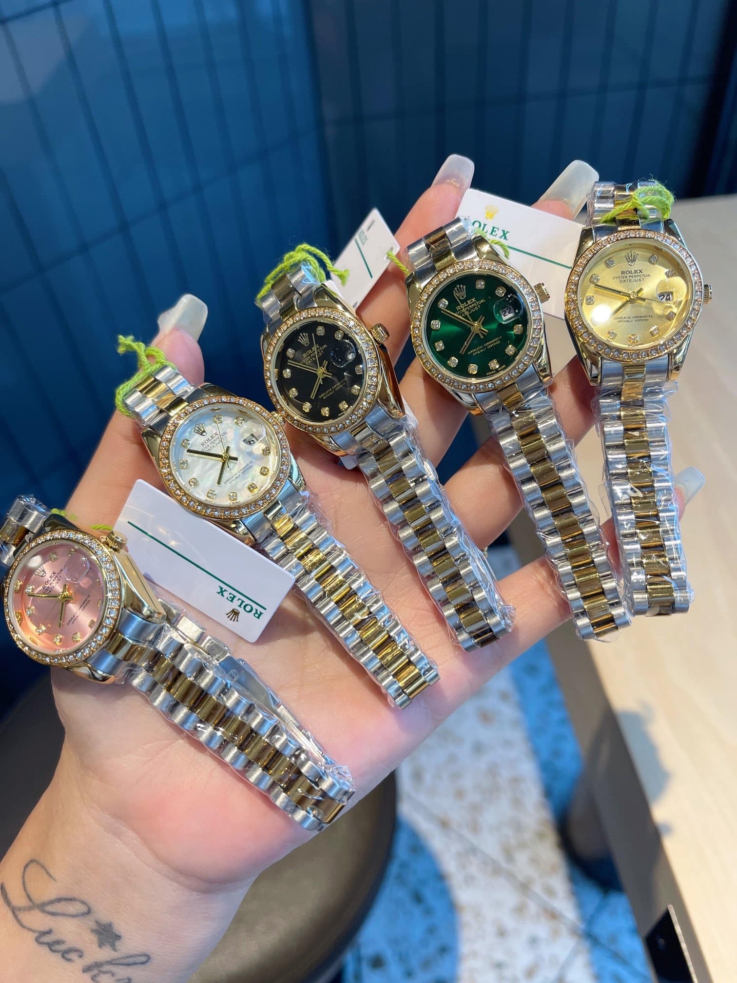 ROLEX DATEJUST DIAMOND DIAL SILVER AND GOLD IN GREEN 28MM