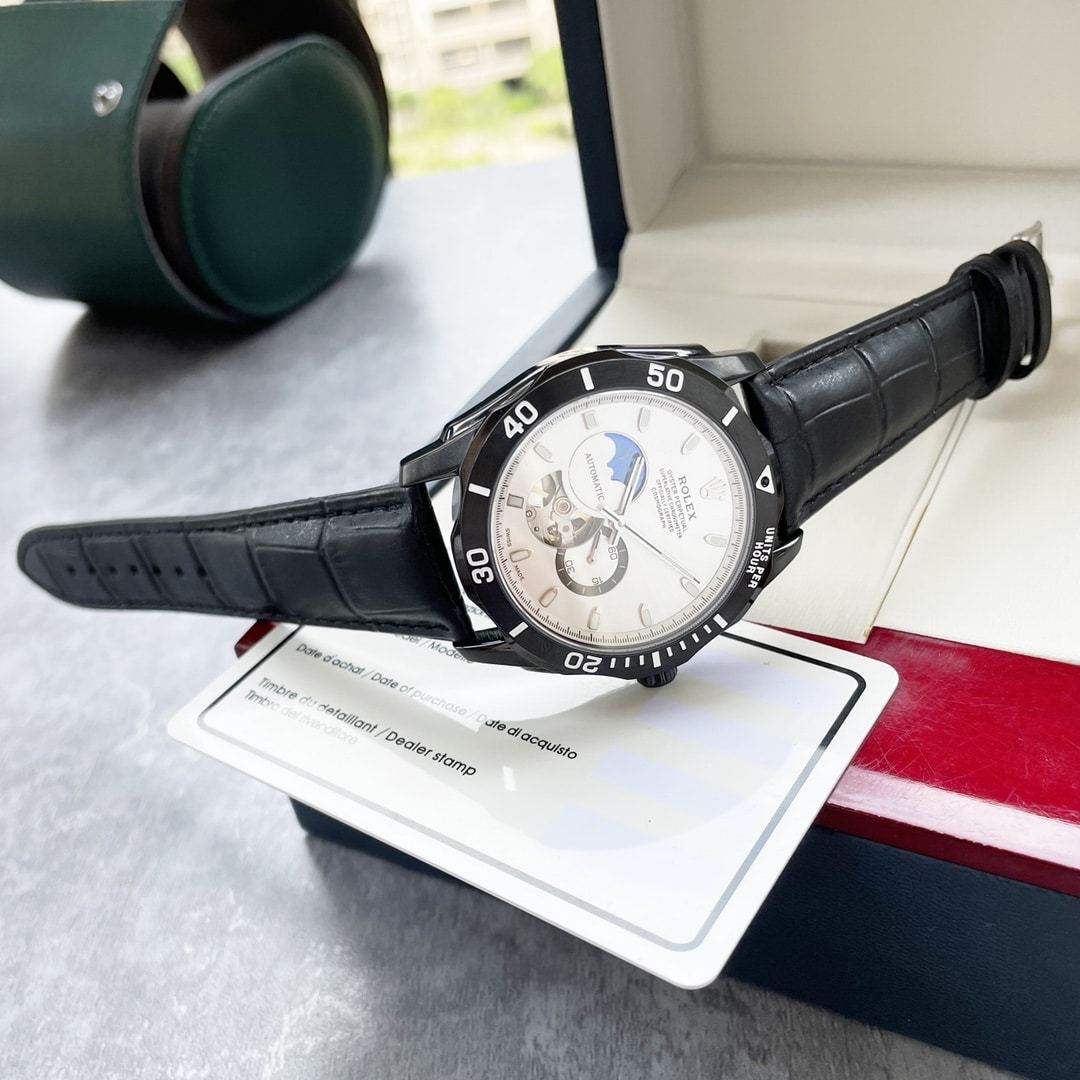 ROLEX OYSTER PERPETUAL COSMOGRAPH MOONPHASE WHITE DIAL 40MM