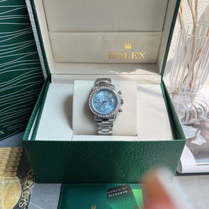 ROLEX COSMOGRAPH DAYTONA ICE BLUE BAGUETTE PLATINUM 40MM 116576TBR