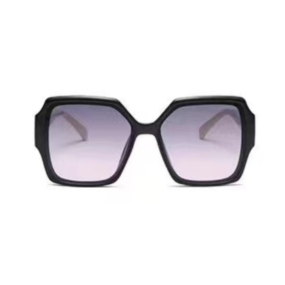 LV SQUARE BLACK AND WHITE SUNGLASSES