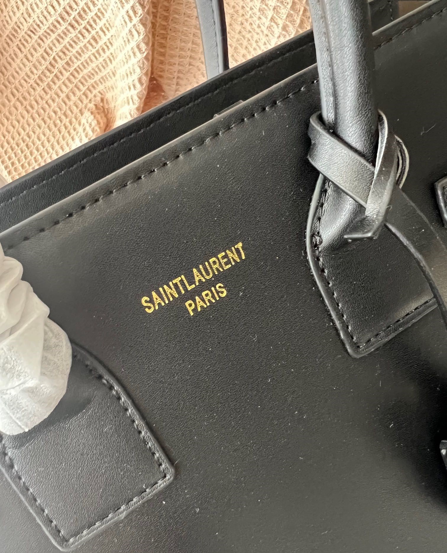 YSL SAC DE JOUR SUPPLE BABY IN GRAINED LEATHER 32CM BLACK 717448DTI0W1000