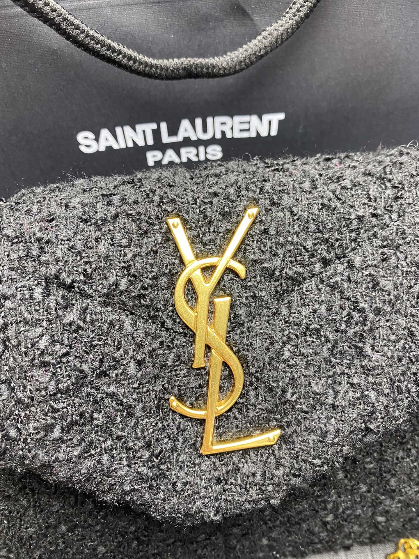 YSL SMALL LOULOU BOUCLE BAG BLACK 23CM