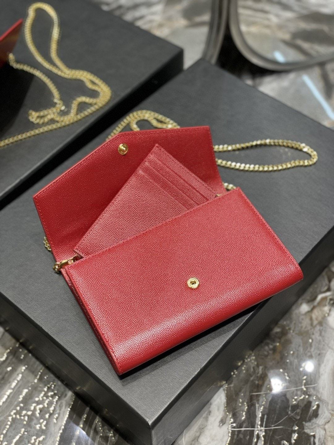 YSL UPTOWN CHAIN WALLET IN GRAIN DE POUDRE EMBOSSED LEATHER RED 19CM