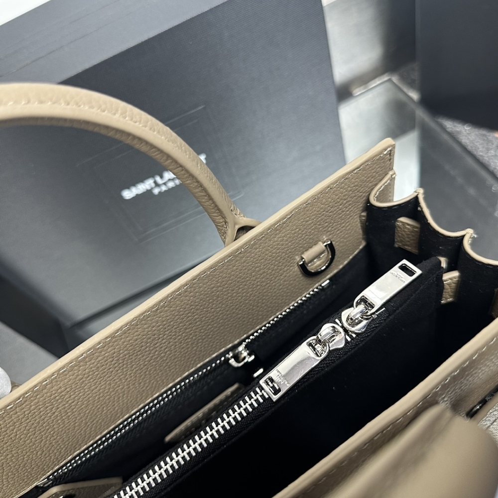 YSL SAC DE JOUR SMALL IN GRAINED LEATHER BEIGE 26CM