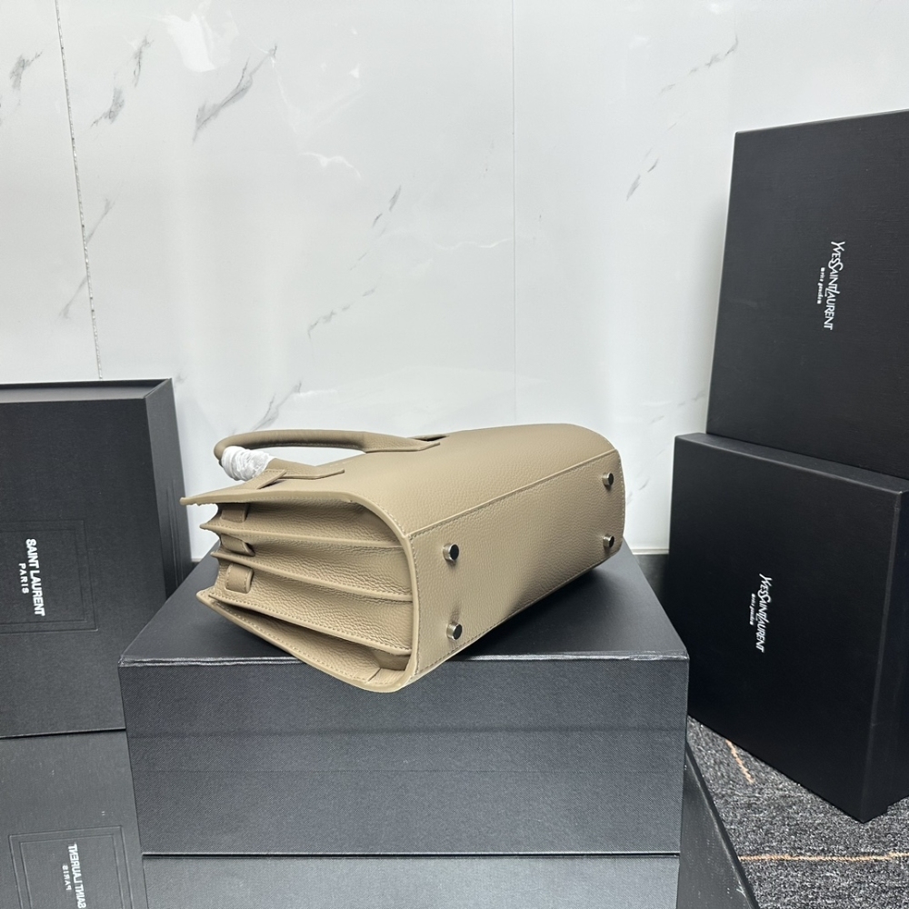 YSL SAC DE JOUR SMALL IN GRAINED LEATHER BEIGE 26CM