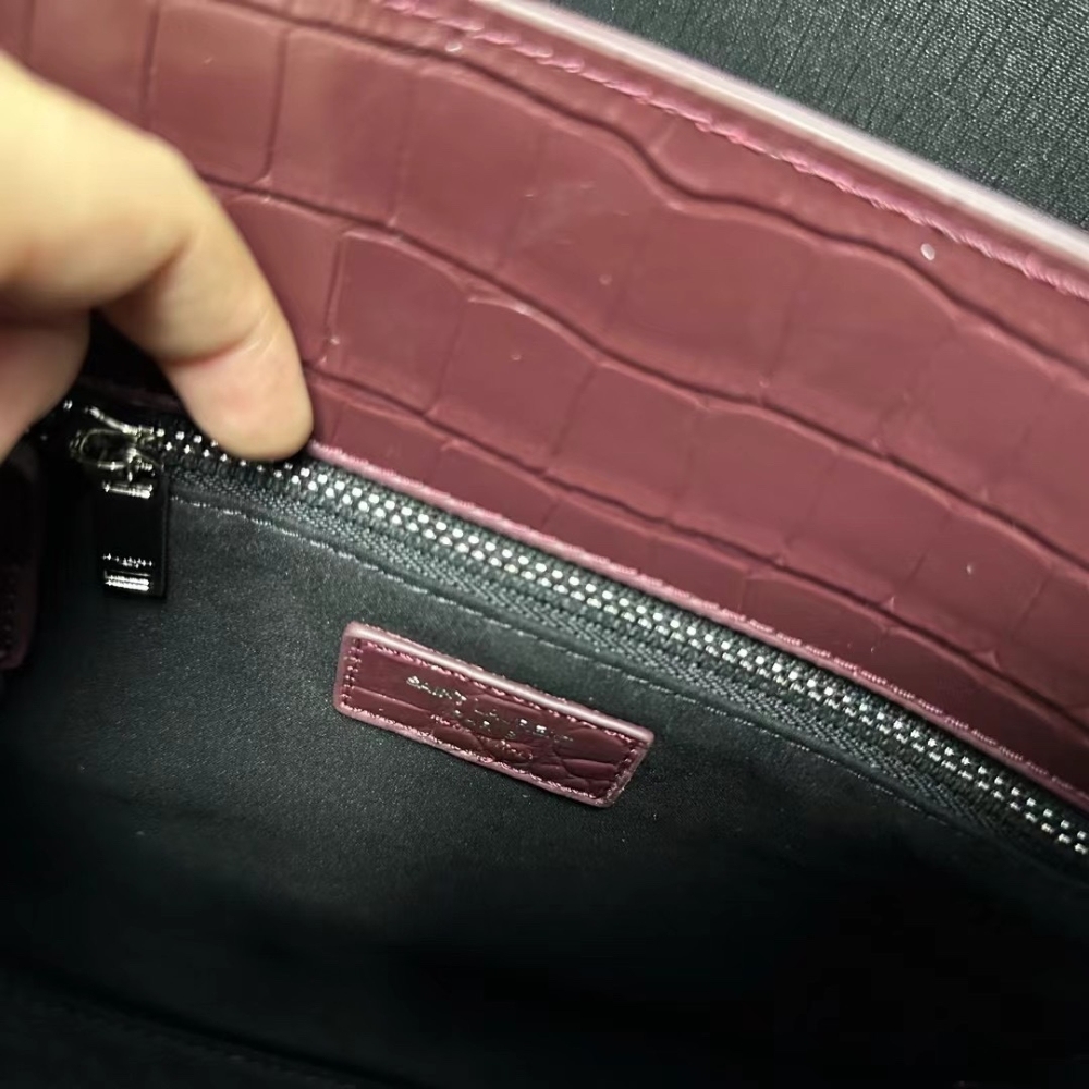 YSL SAC DE JOUR NANO IN CROCODILE EMBOSSED LEATHER BORDEAUX 26CM 392035DND1N6475