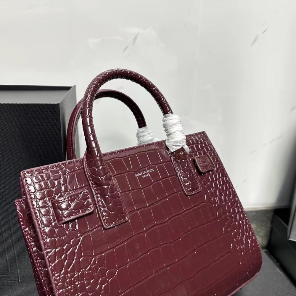 YSL SAC DE JOUR NANO IN CROCODILE EMBOSSED LEATHER BORDEAUX 26CM 392035DND1N6475