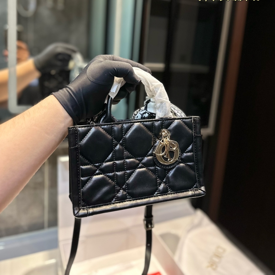 DOR MINI DOR BOOK TOTE MACROCANNAGE CALFSKIN BLACK 21CM S5573OWHP M900