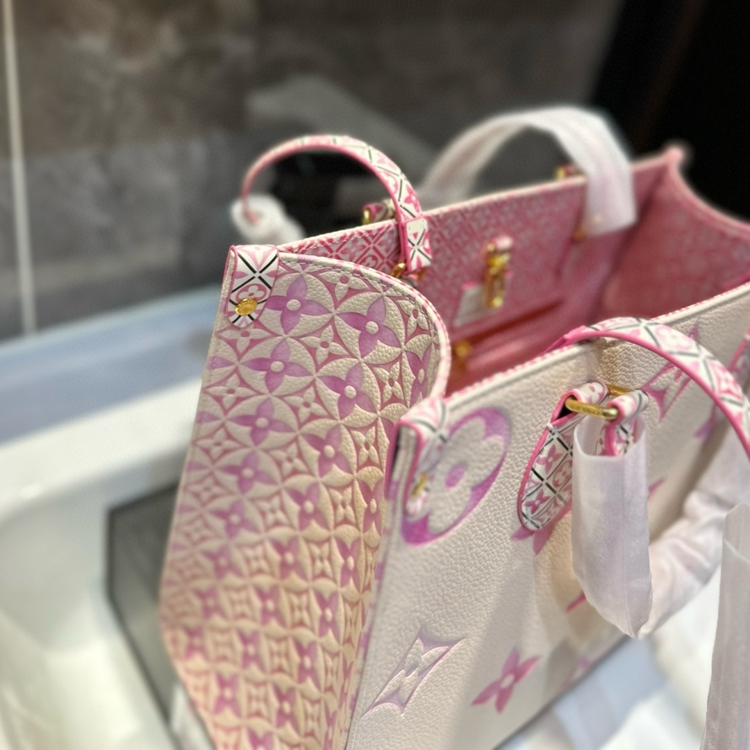 LV BY THE POOL ON THE GO PM TOTE BAG PINK 34CM M22976