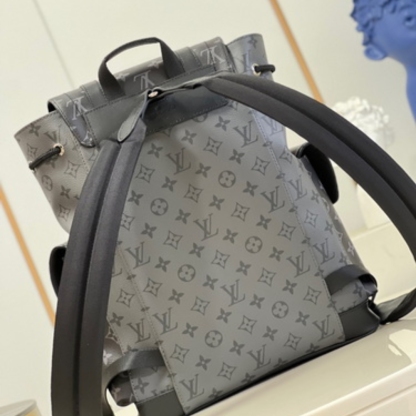 LV CHRISTOPHER MONOGRAM ECLIPSE REVERSE BLACK AND GREY 45CM M46331
