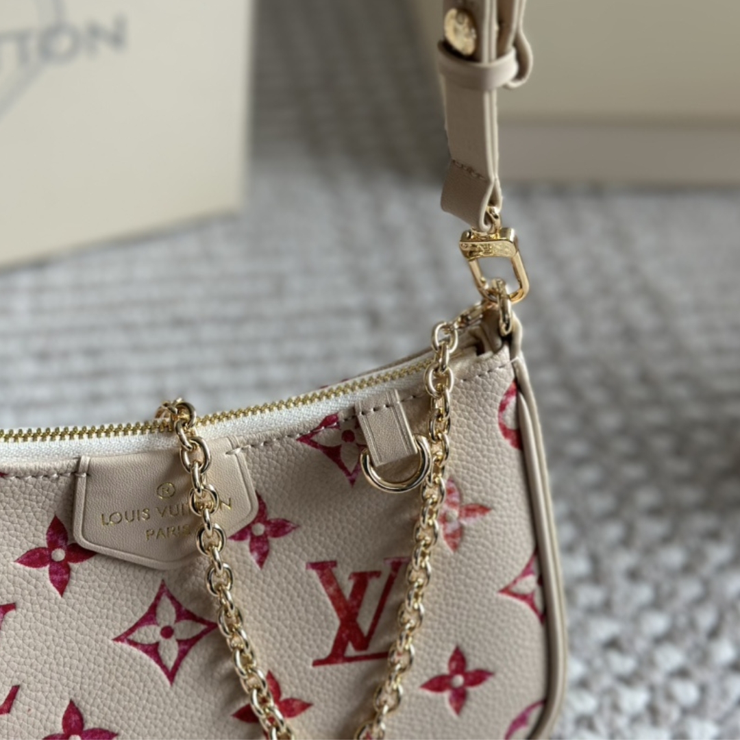 LV EASY POUCH ON STRAP SUNRISE AQUARELLE 21CM M83448