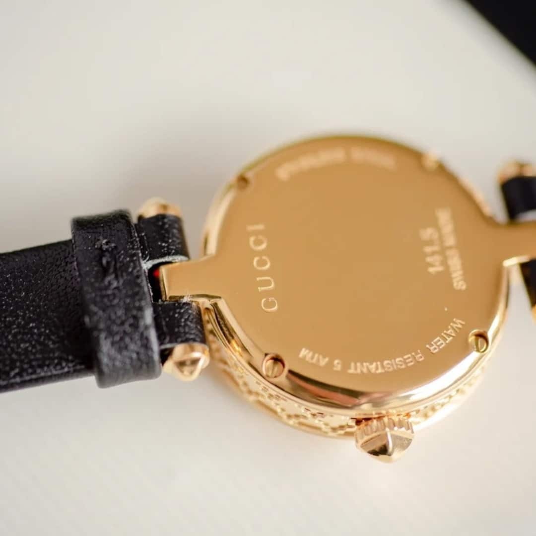 GUCCI DIAMANTISSIMA STEEL WATCH WITH BLACK LEATHER STRAP 27MM YA141505