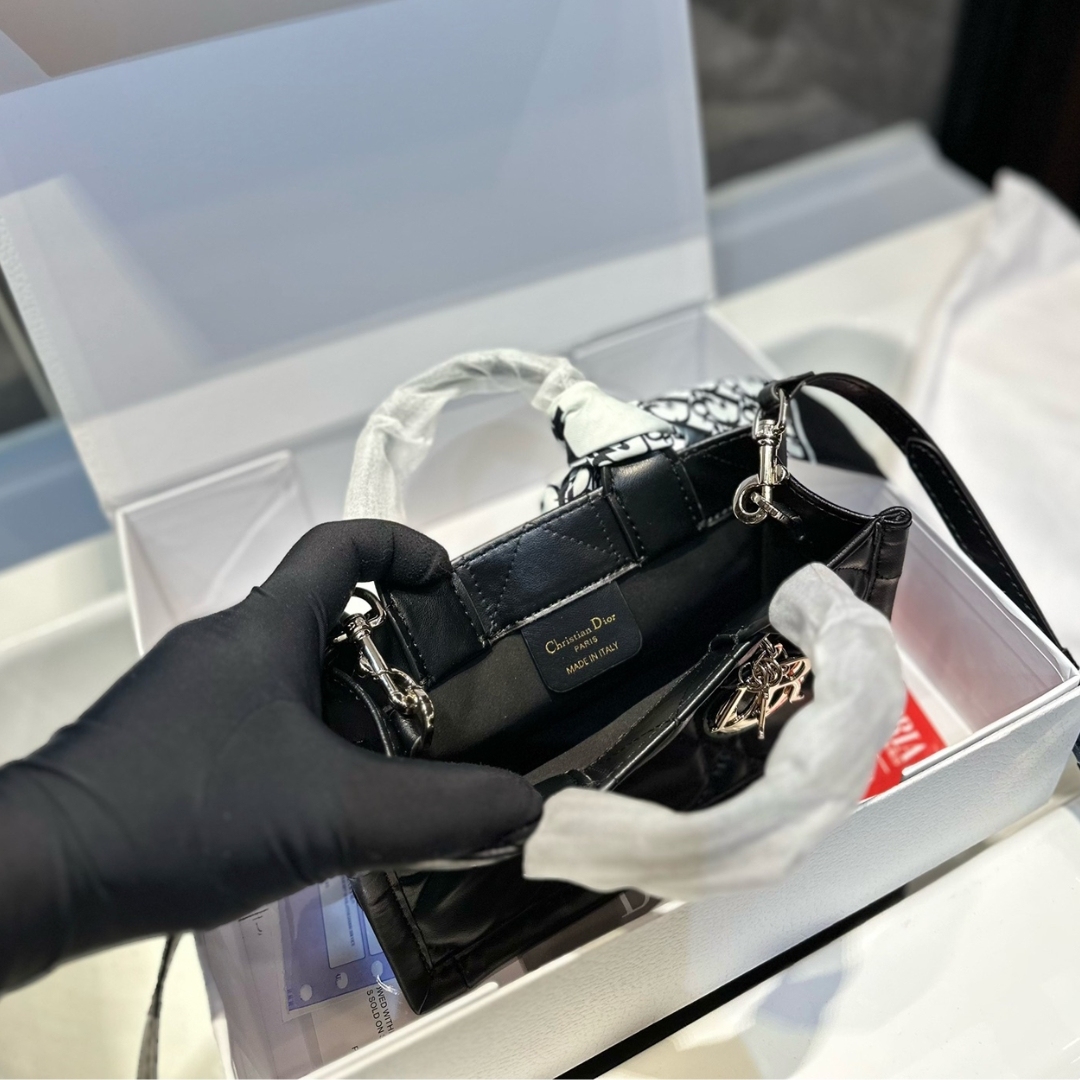 DOR MINI DOR BOOK TOTE MACROCANNAGE CALFSKIN BLACK 21CM S5573OWHP M900