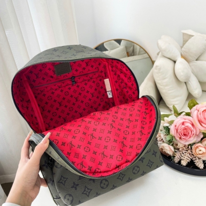 LV DISCOVERY BACKPACK PM GREEN 43CM M46802