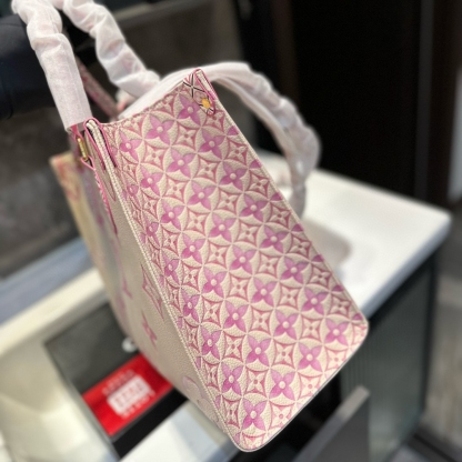 LV BY THE POOL ON THE GO PM TOTE BAG PINK 34CM M22976