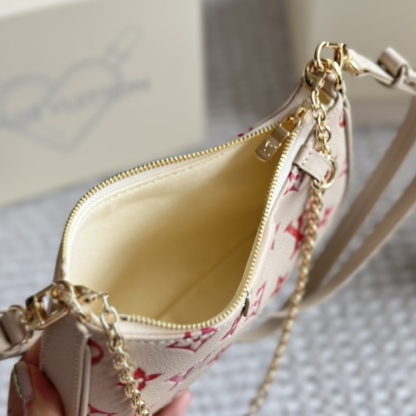 LV EASY POUCH ON STRAP SUNRISE AQUARELLE 21CM M83448