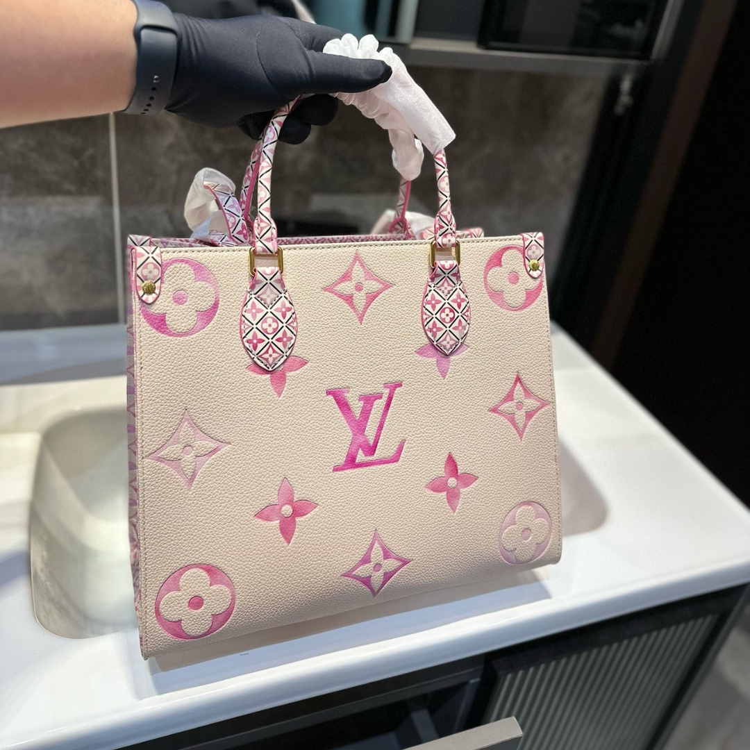 LV BY THE POOL ON THE GO PM TOTE BAG PINK 34CM M22976