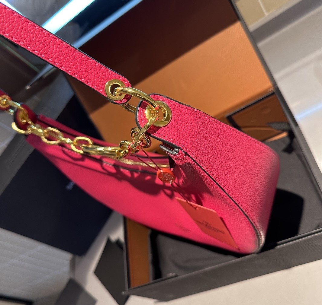 valen GARAVANI SMALL V LOGO GATE LEATHER TOP HANDLE BAG PINK 24CM