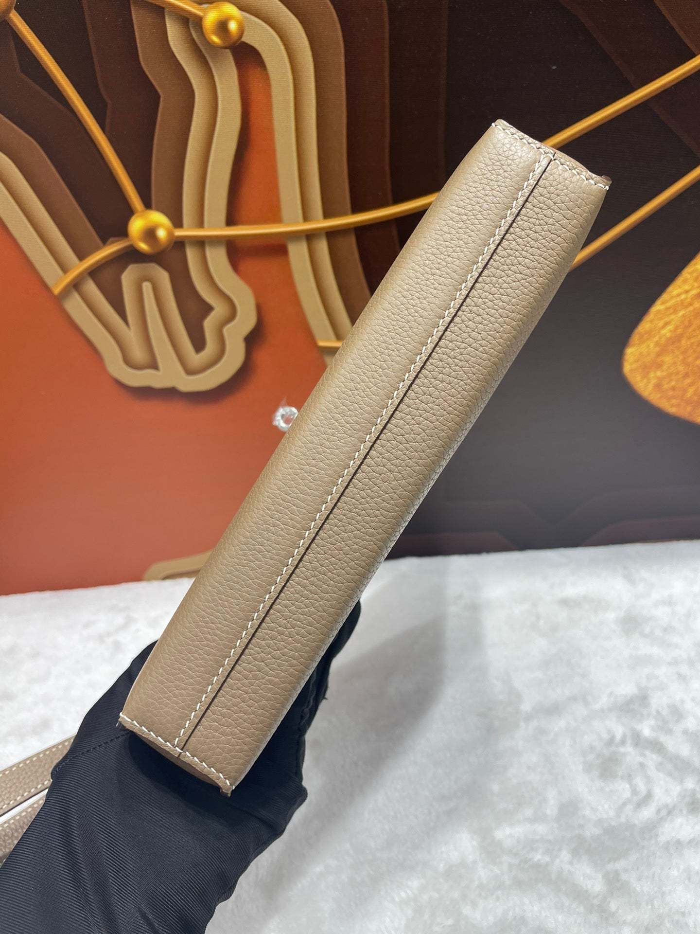 HM Kelly Depeches 25 cm Beige Calfskin