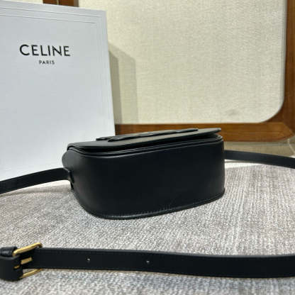 Celine Folco Cuire Triomphe Shoulder Bag Black Calfskin