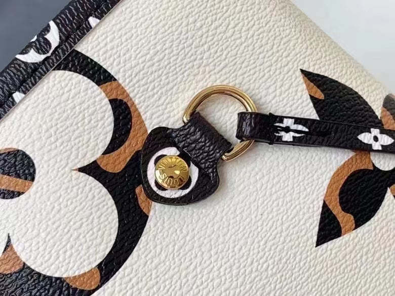LV Neverfull MM Tote Bag Ivoire Monogram Jungle Canvas For Women,  Shoulder Bags 12.2in/31cm LV M44716