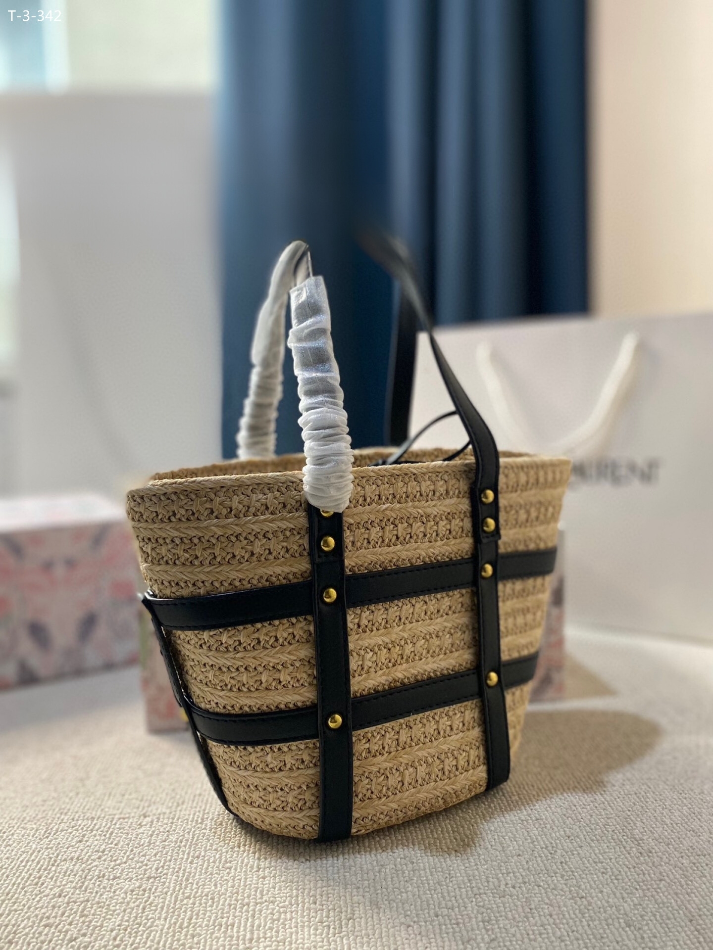 YSL MEDIUM PANIER HARNESS RAFFIA TOTE BEIGE 17CM