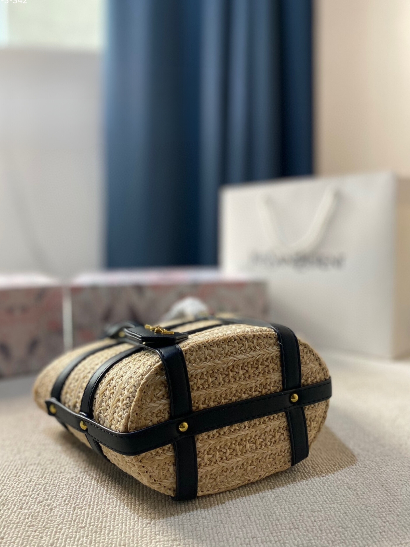 YSL MEDIUM PANIER HARNESS RAFFIA TOTE BEIGE 17CM