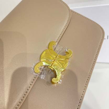 CE TEEN TRIOMPHE BAG IN SHINY CALFSKIN BEIGE 18CM