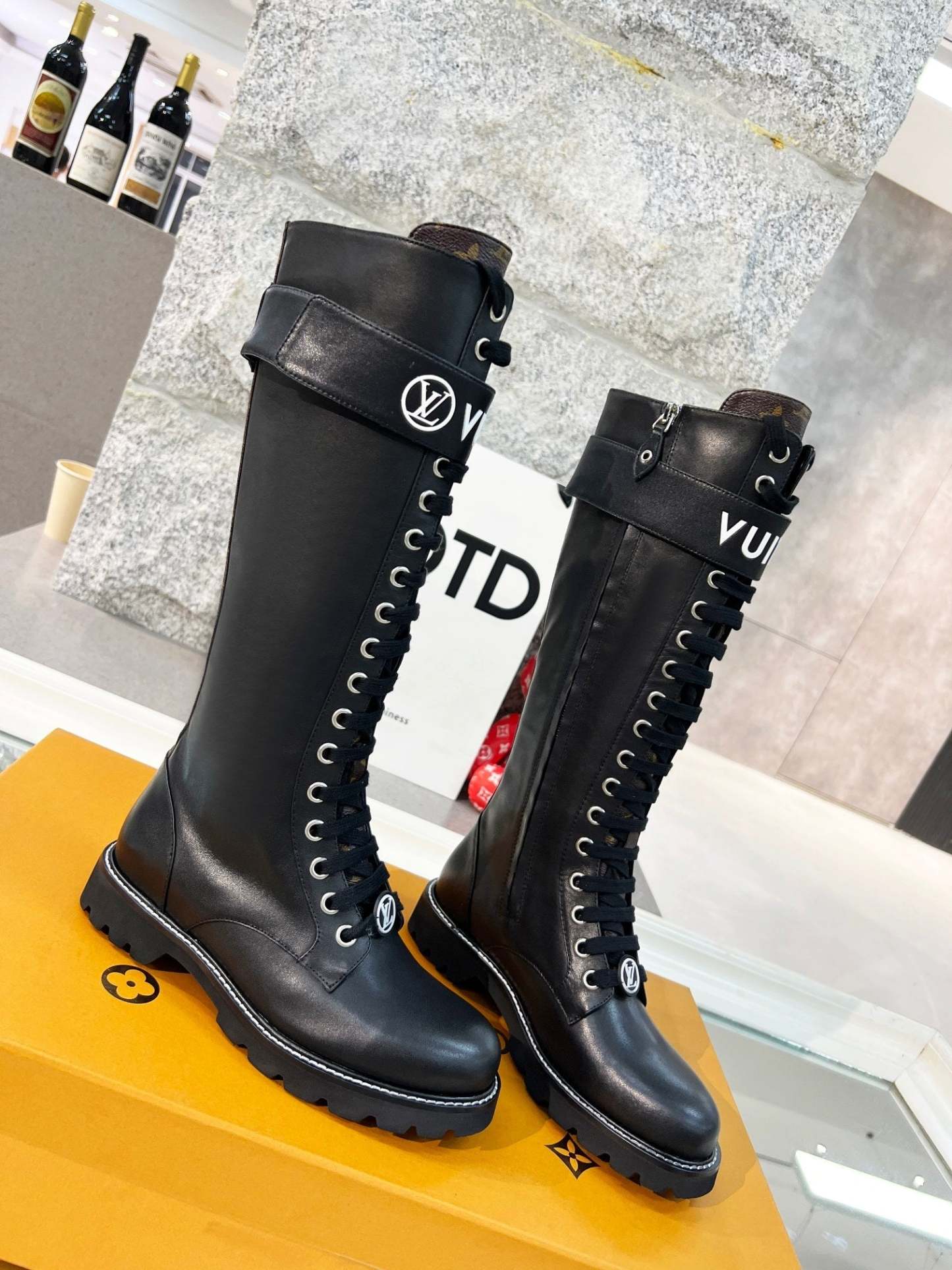 Luxury Shoes - LU-V - 488