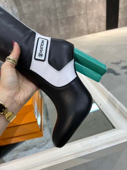 Luxury Shoes - LU-V - 505