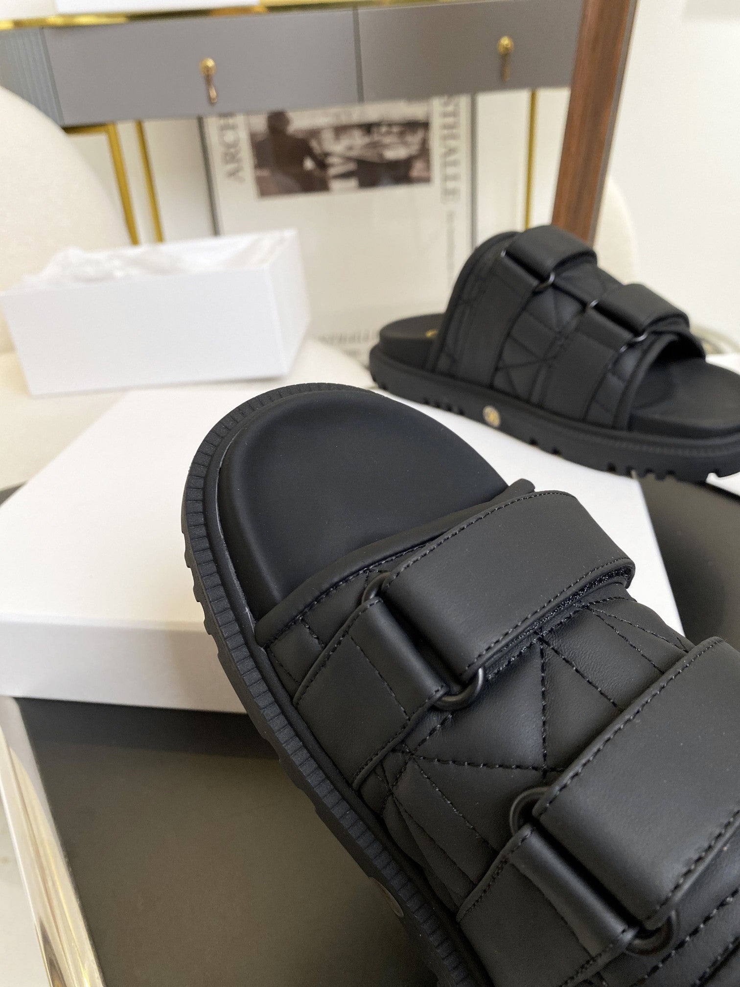 Luxury Shoes - DIR - 1212