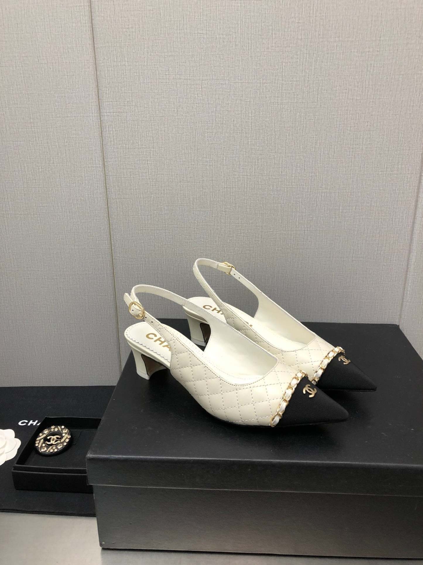 Luxury Shoes Sandals - CHL - 884