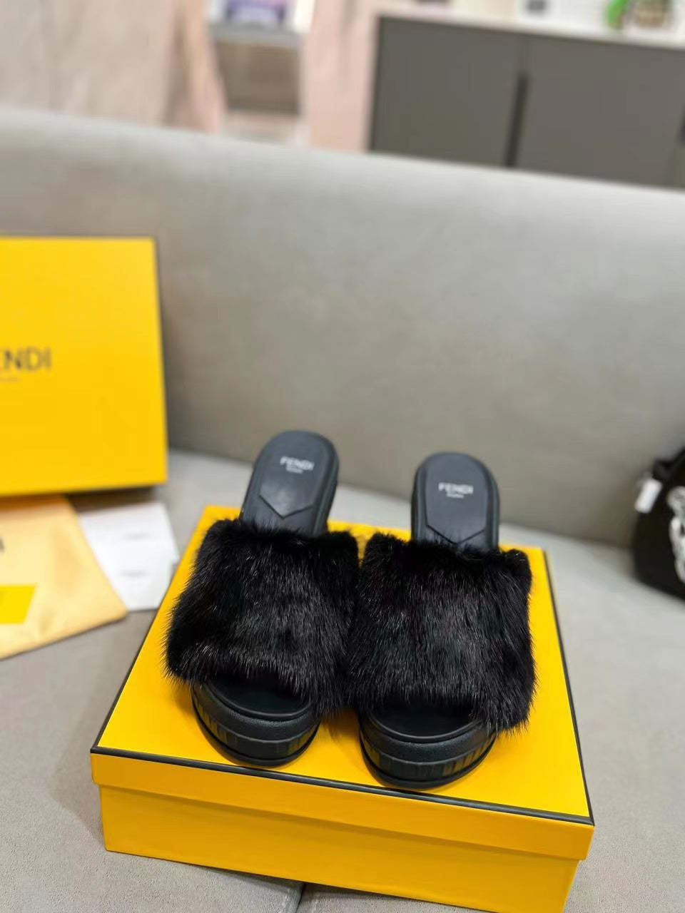 Luxury Shoes - FED - 184