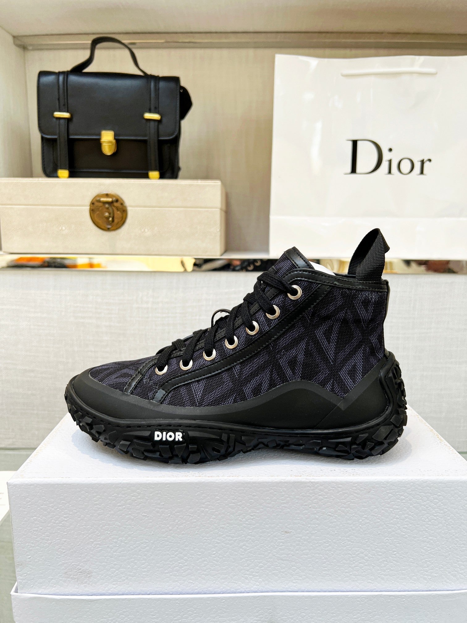 Luxury Shoes - DIR - 586