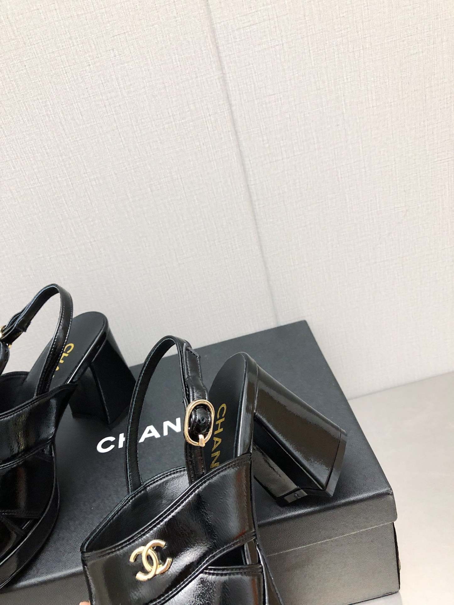 Luxury Shoes Sandals - CHL - 144