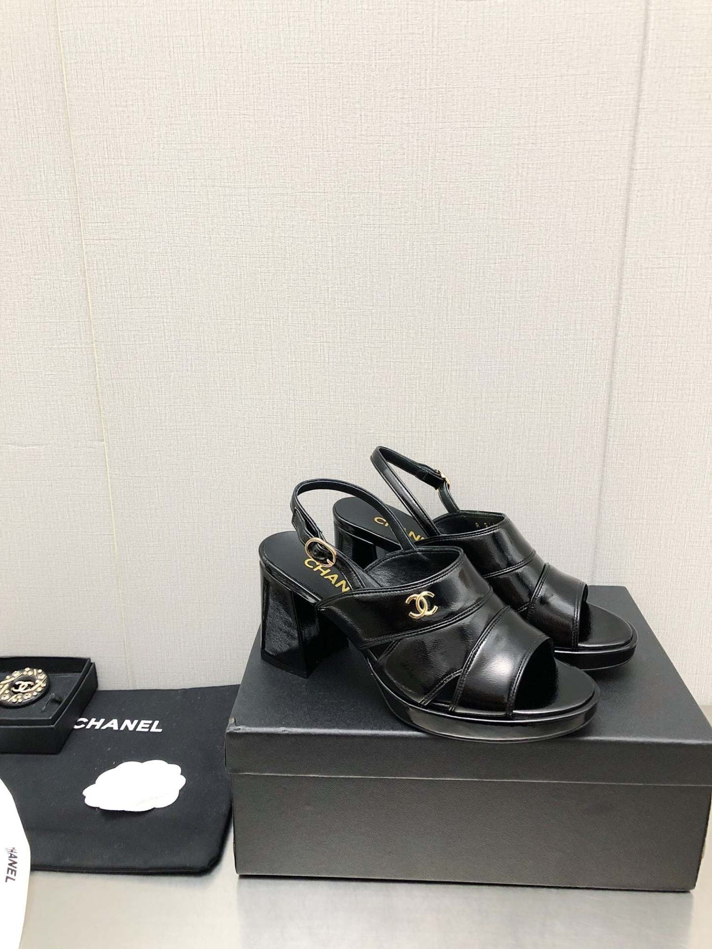 Luxury Shoes Sandals - CHL - 144
