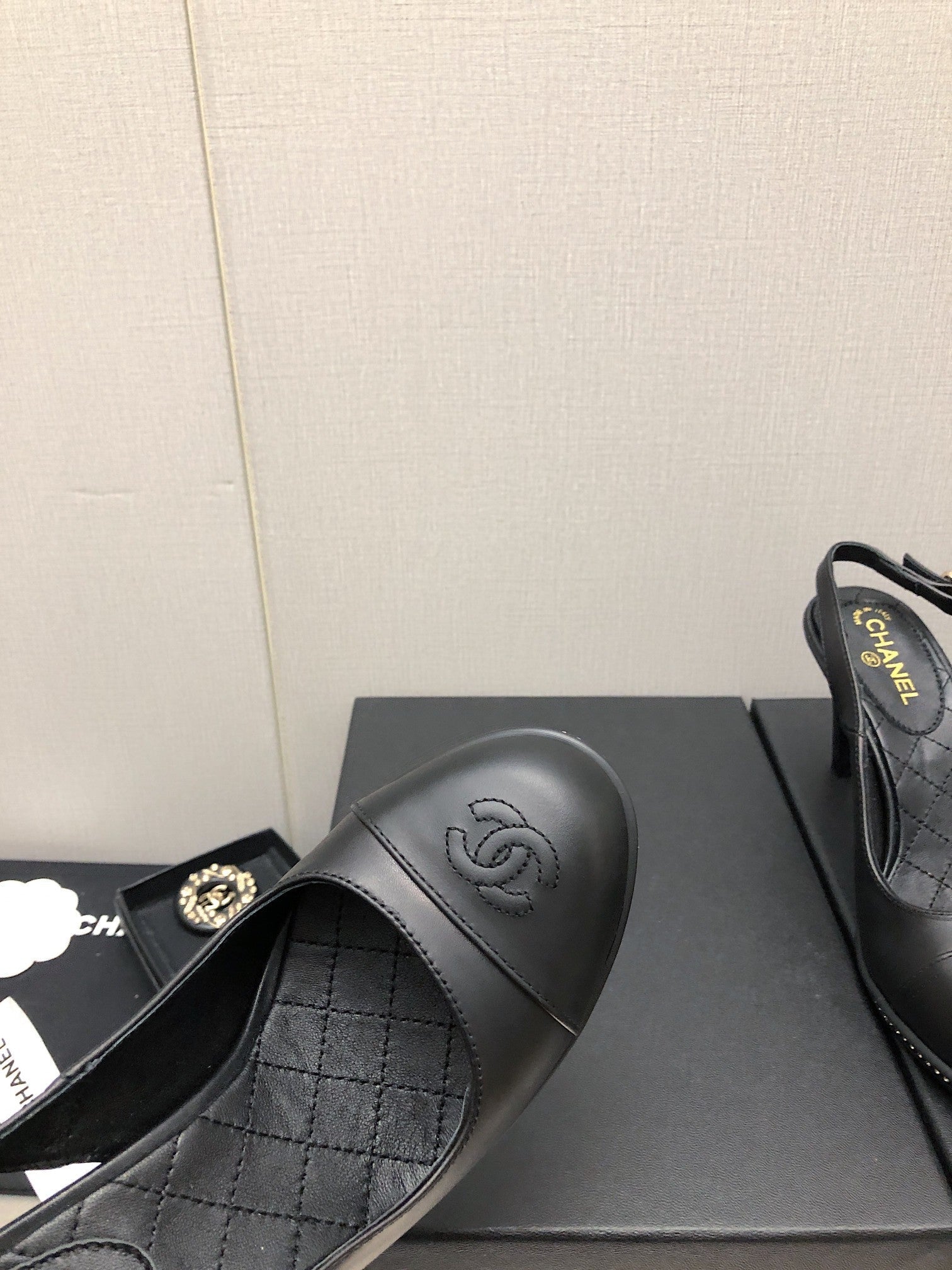 Luxury Shoes Sandals - CHL - 059
