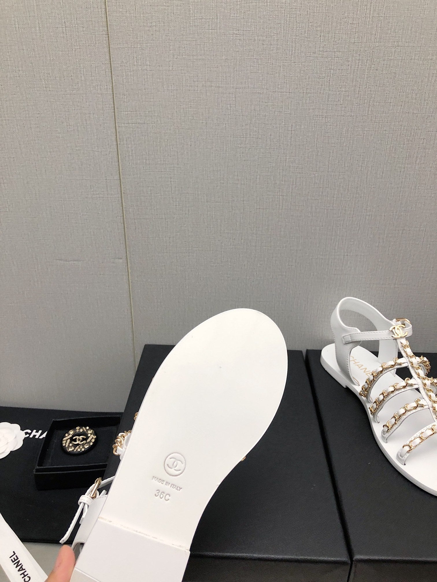 Luxury Shoes Sandals - CHL - 016