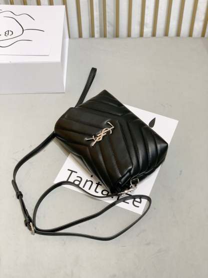 SAINT LAURENT LOULOU TOY STRAP BAG IN QUILTED Y LEATHER BLACK 20CM